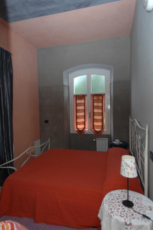 Locanda Del Barbaresco Алба Екстериор снимка